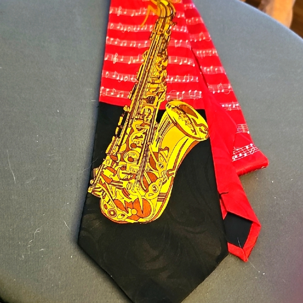 Stenen Harris Red and Black Saxophone Tie.‎ Handmade.